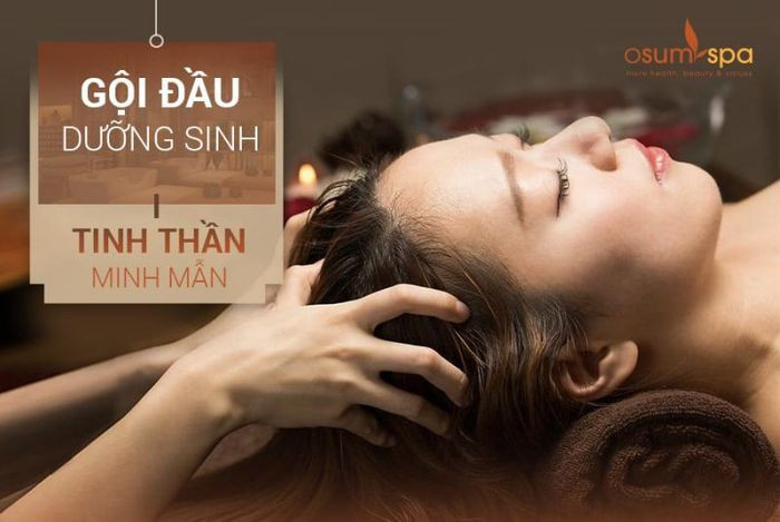 Giường massage được chuẩn bị tại Osum Spa