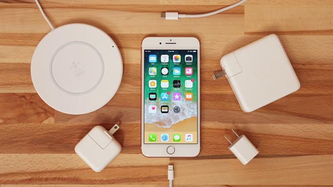 Hình ảnh minh họa điện thoại iPhone đang sử dụng tính năng sạc pin nhanh