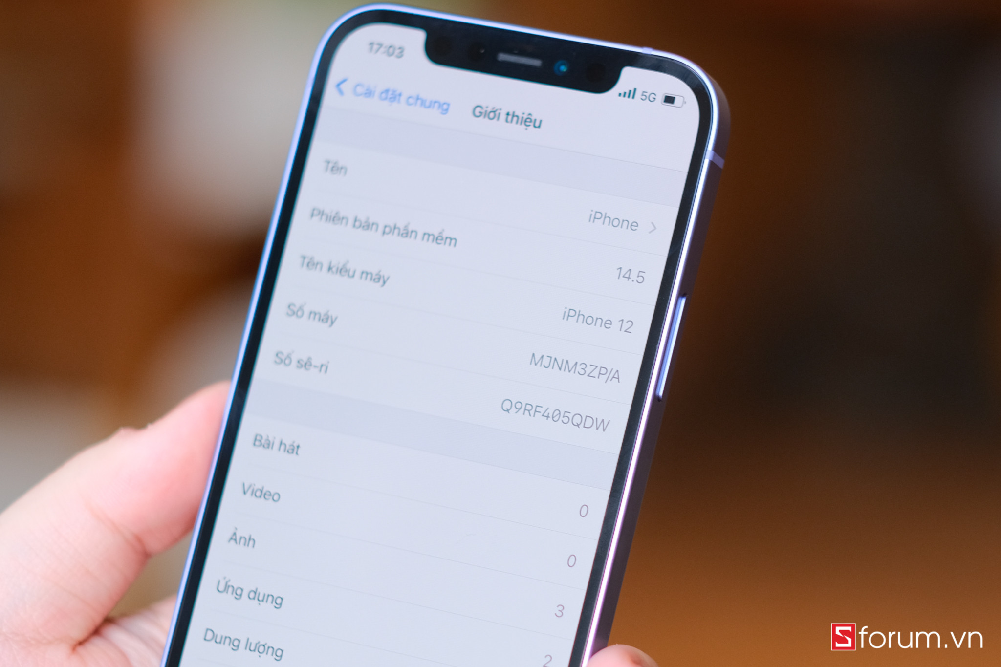 Hộp điện thoại iPhone 12 màu tím