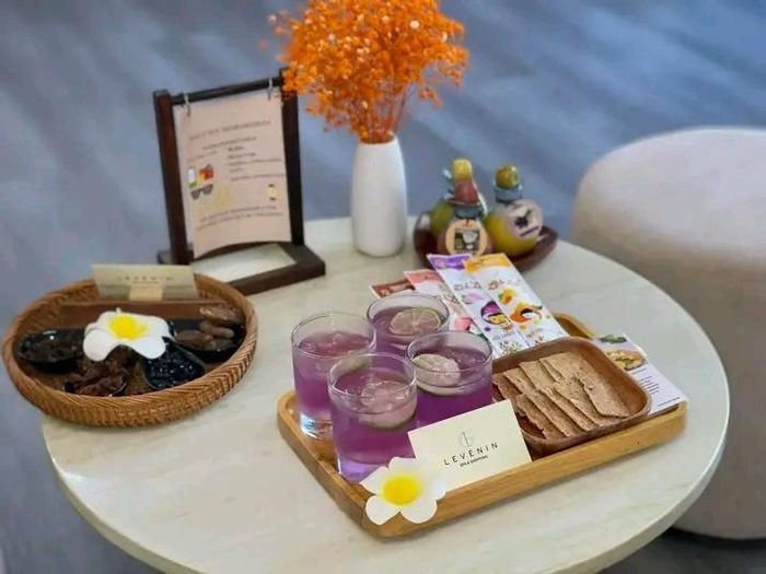 Khách hàng trải nghiệm liệu pháp massage thư giãn tại spa Đà Nẵng