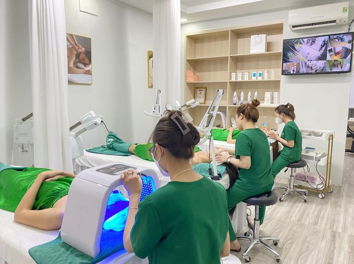 Khu vực tư vấn và tiếp khách tại Phương Lisa Spa Bình Dương