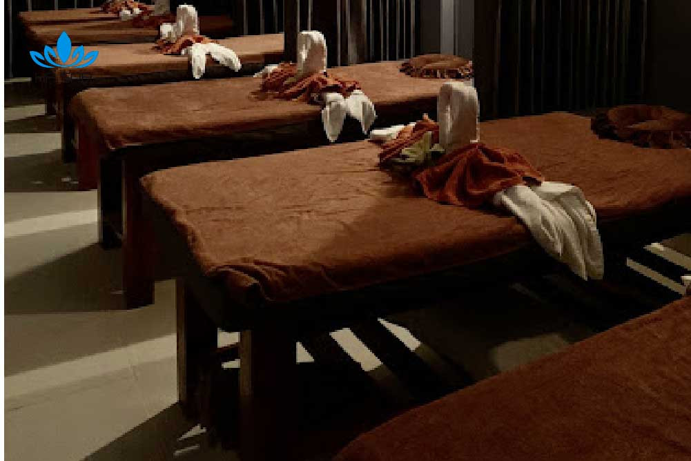 Liệu pháp massage đá nóng