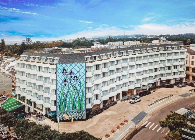 Mặt tiền một khách sạn đẹp ở Đà Lạt có tiện nghi spa