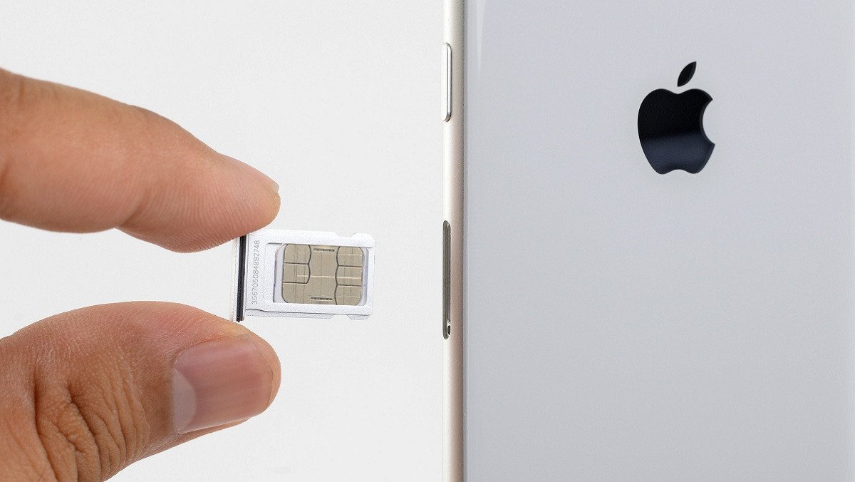 Tháo và lắp lại thẻ SIM đúng cách trên điện thoại