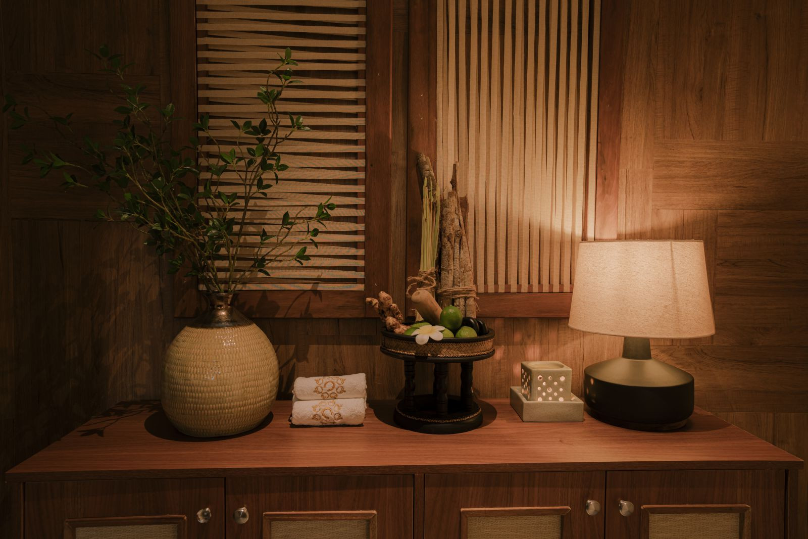 Thiết kế nội thất tinh tế góp phần tạo nên không gian thư giãn cho khách hàng spa