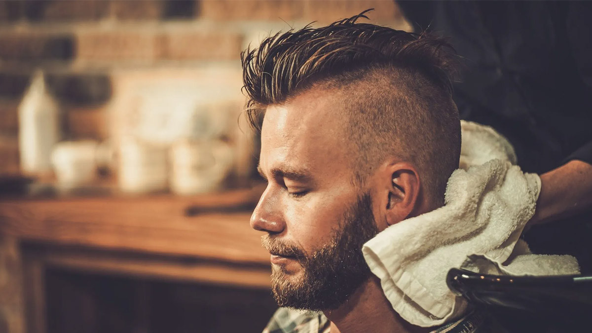 Tóc undercut Mohican nam đầy ấn tượng