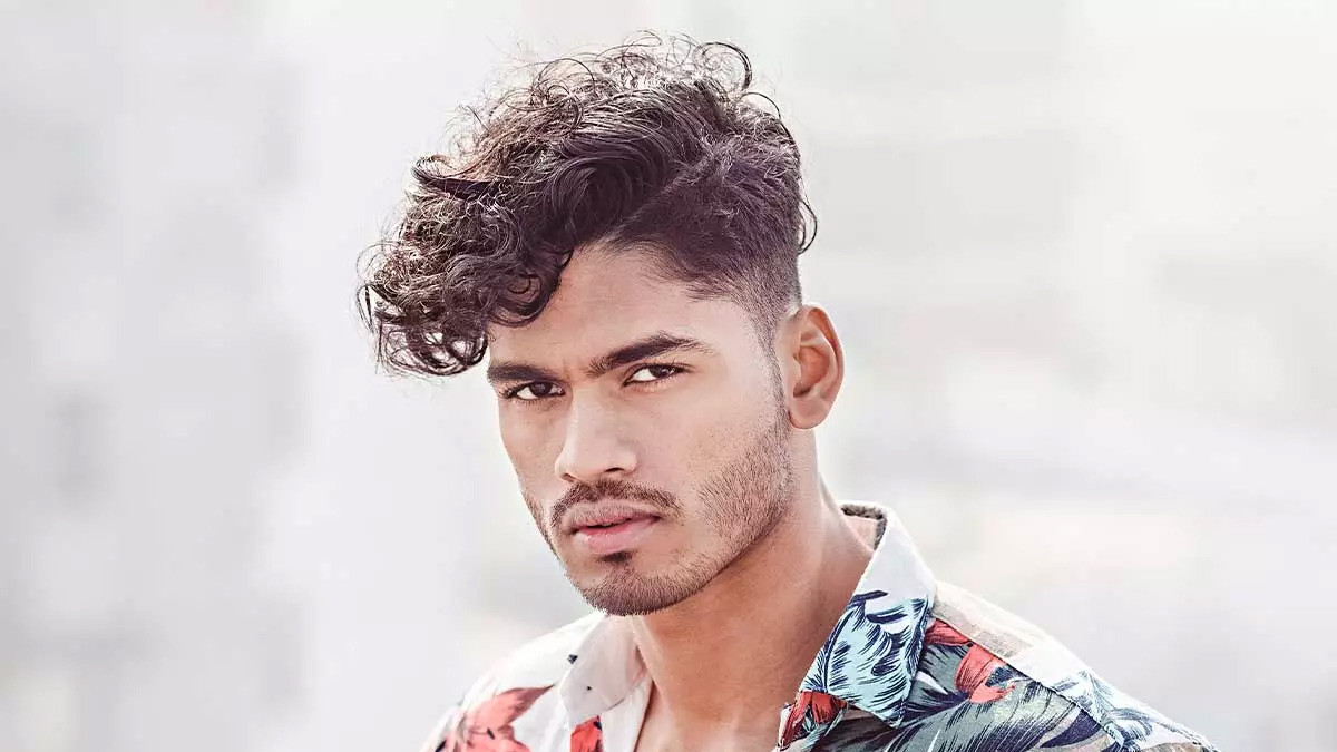 Undercut cho nam giới có mái tóc xoăn tự nhiên