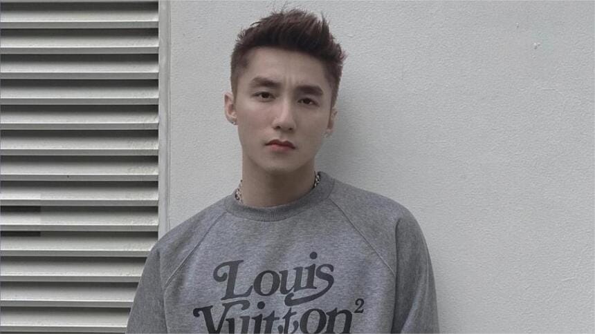 Short Quiff dáng tóc quốc dân cho người có dáng mặt tròn