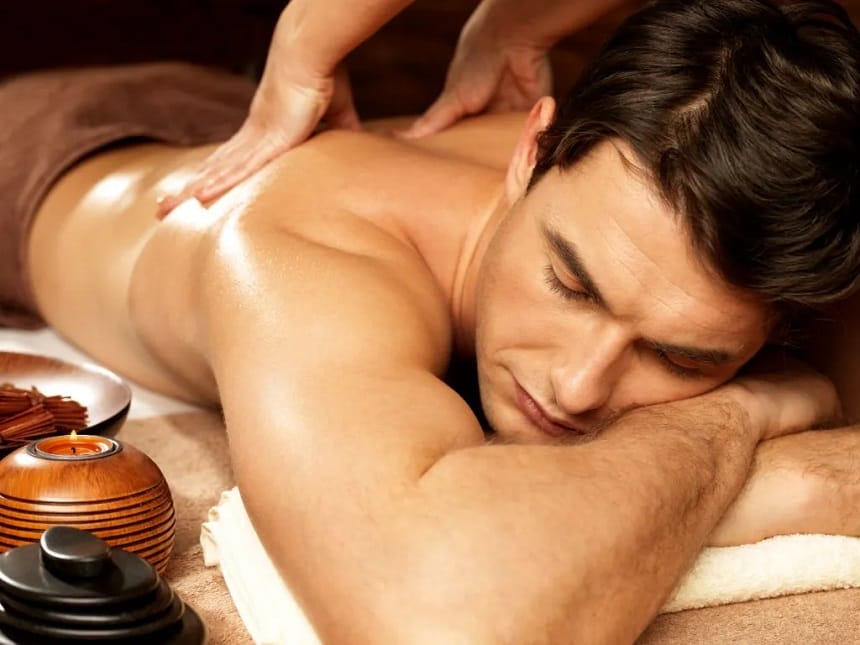 Kỹ thuật massage chuyên sâu hỗ trợ cải thiện lưu thông máu và sinh lực