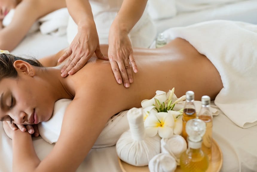 Liệu pháp massage giúp lưu thông khí huyết và đào thải độc tố
