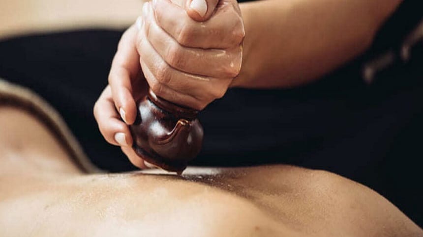 Massage Lingam là phương pháp trị liệu có nguồn gốc cổ xưa từ Ấn Độ