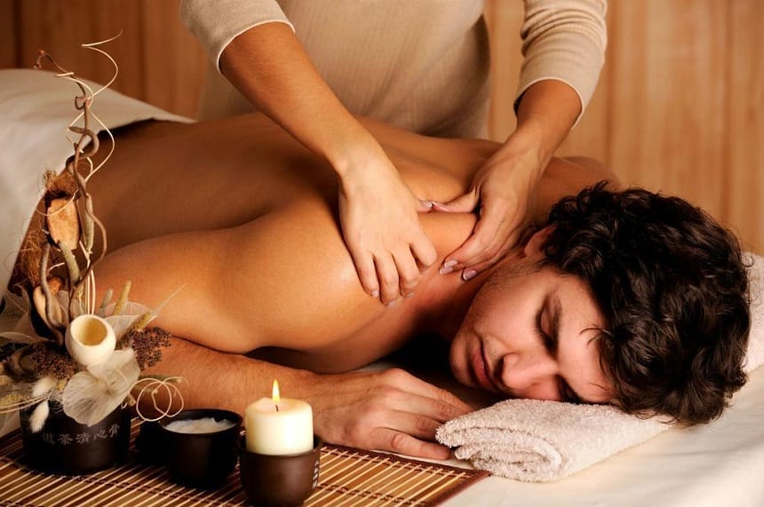 Massage thường xuyên tại Xuka giúp giảm căng thẳng và tăng tuần hoàn máu