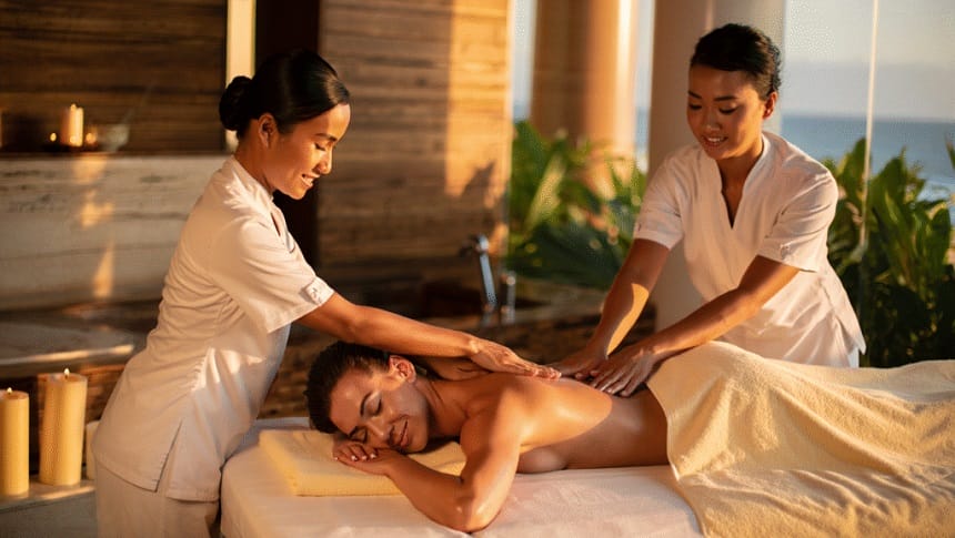 Nhân viên massage tại Ruby được đào tạo bài bản và tận tâm