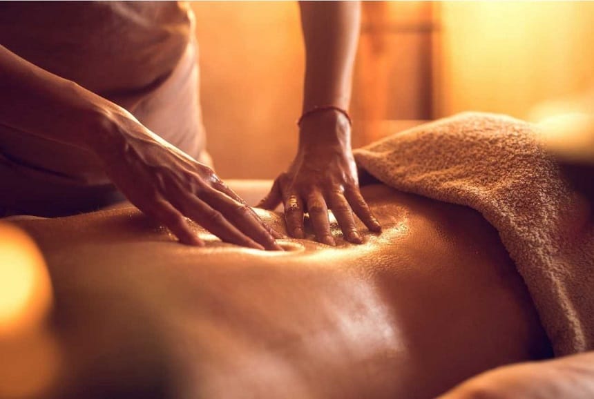 Sử dụng tinh dầu tự nhiên giúp tăng cường hiệu quả trị liệu và cân bằng cảm xúc