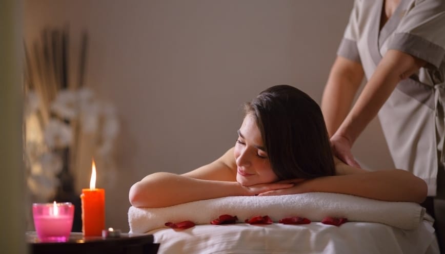 Thực massage nhẹ nhàng, điều chỉnh lực hợp với cơ thể