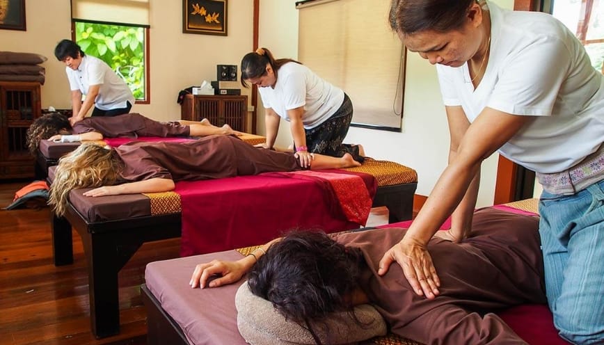 Yakushi Center địa chỉ lý tưởng cho những ai gặp vấn đề về xương khớp